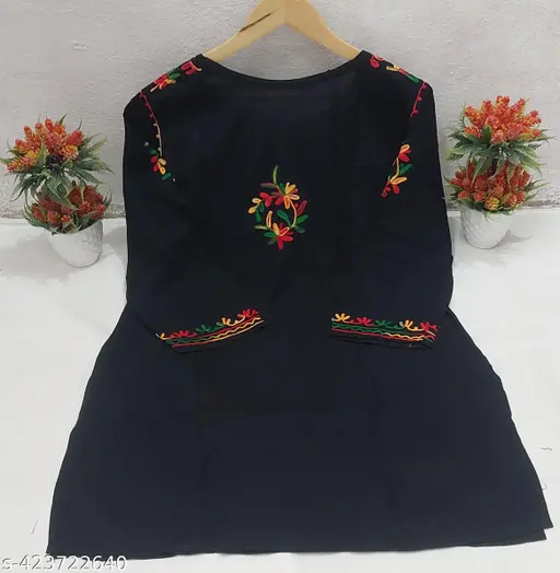 Women's Chikankari Short Kurti