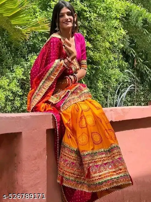 Women's Bandhani Saree with Lace Border