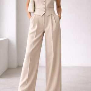Effortless Wide-Leg Trousers: Chic Office Look