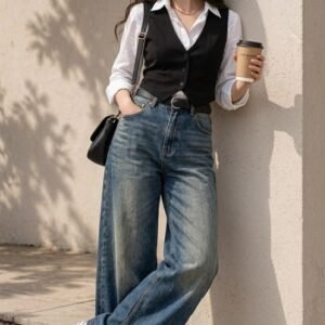 Title: Vintage Wide Leg Denim Jeans