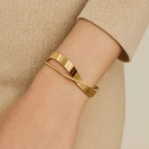 Twisted Gold Cuff Bracelet Design